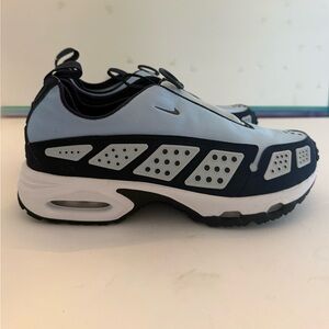 Nike Women’s AirMax Blue and White Sneakers
